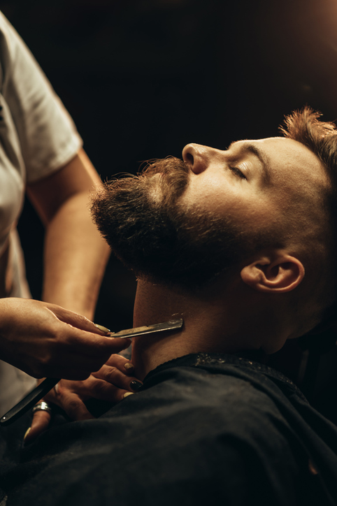 Visagismo na Barbearia: A Arte de Valorizar o Rosto Masculino